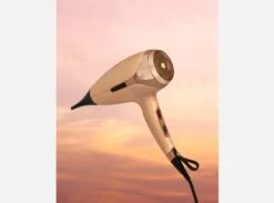 PHON GHD HELIOS SUNSTHETIC COLLECTION COLORE Sun-Kissed Desert -Cosmetici Promozione ghd sunsthetic helios tramonto primavera estate 2023